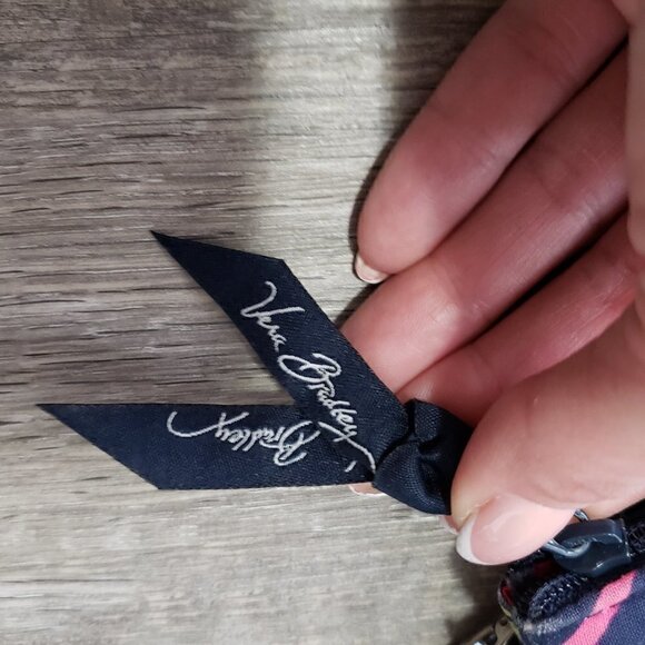 Vera Bradley * Navy Floral Ribbons * Wristlet - Picture 6 of 9